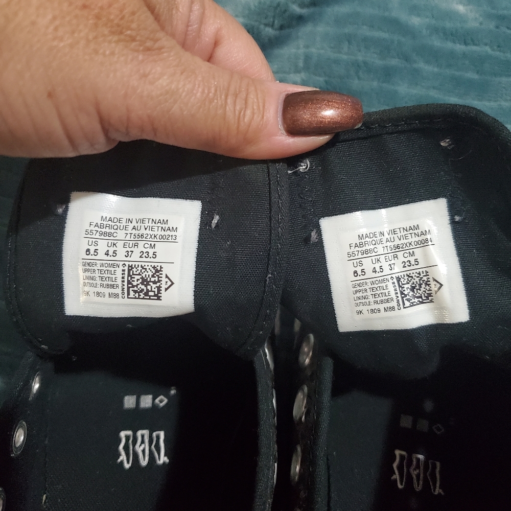 Shoes - Picture 4 of 4